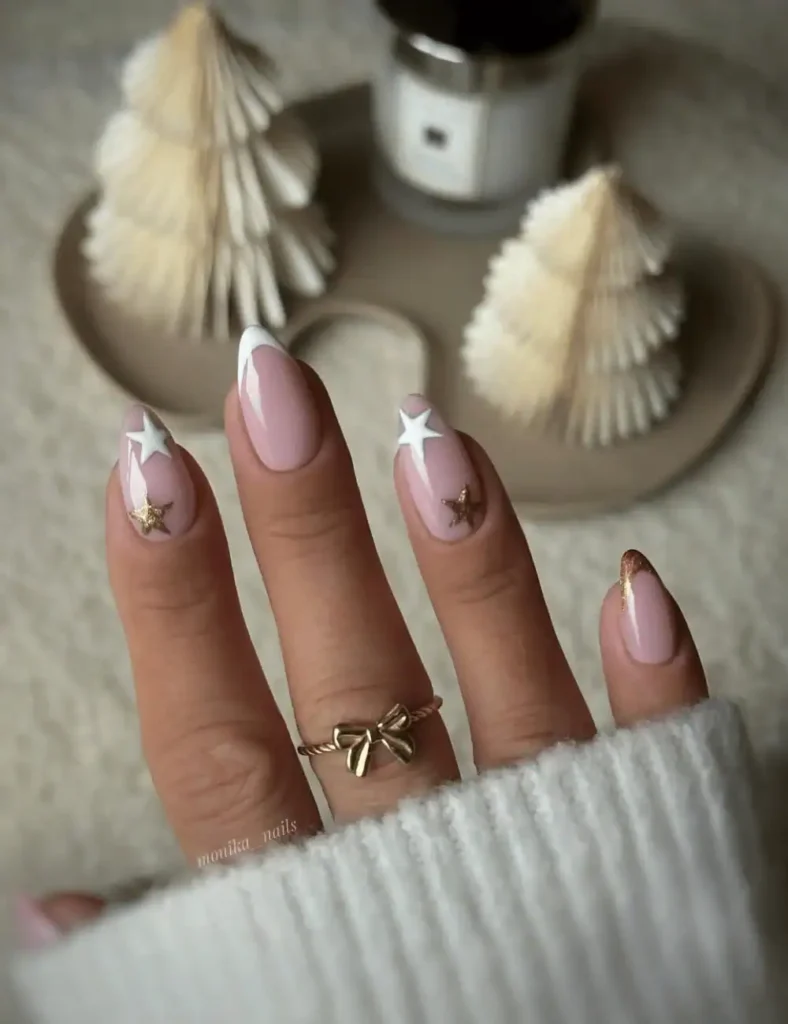 white and gold stars christmas nails