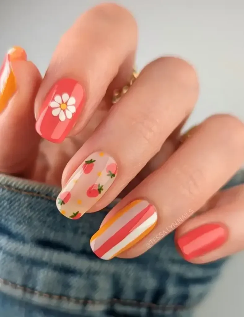 STRAWBERRY NAILS